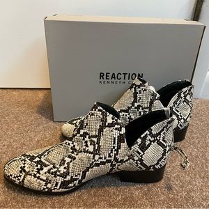 Kenneth Cole Reaction Booties